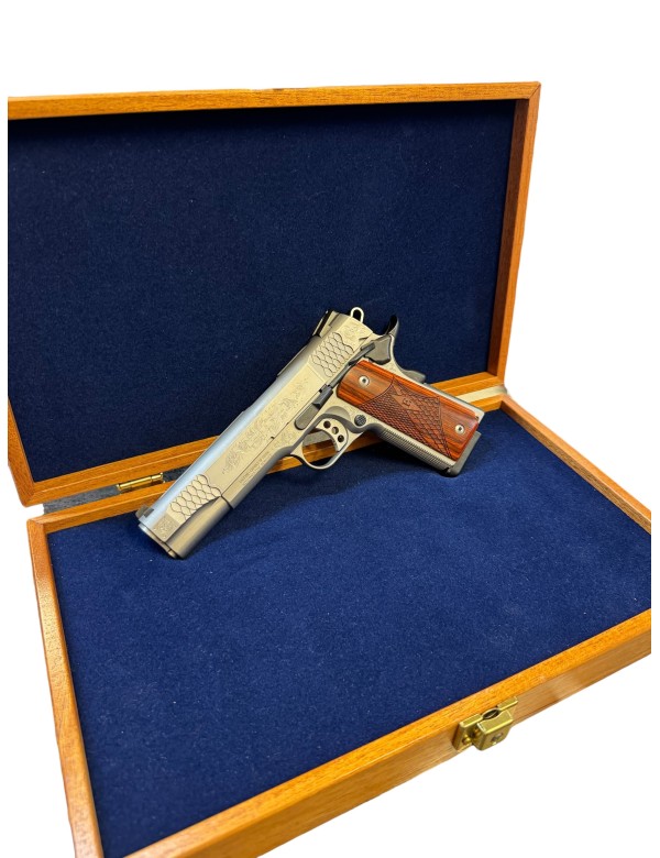 Pistolet semi Automatique SMITH & WESSON Mod. 1911 Engraved (gravé) Cal 45 ACP OCCASION