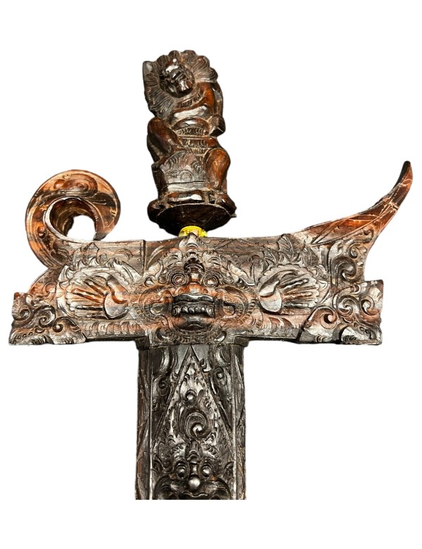 **0004385** Kriss indonésien en acier et bois précieux sculpté
